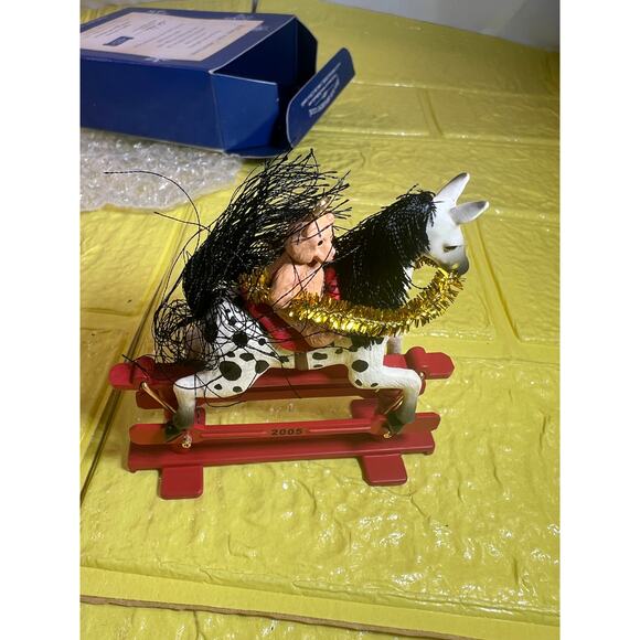 Hallmark Keepsake Ornament A Pony For Christmas 2005 8th In The Series New IOB - Picture 3 of 10